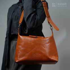 Radoce Bags - Tas Selempang Wanita - Tas Kulit Sapi Asli - REGINA Wood Cognac
